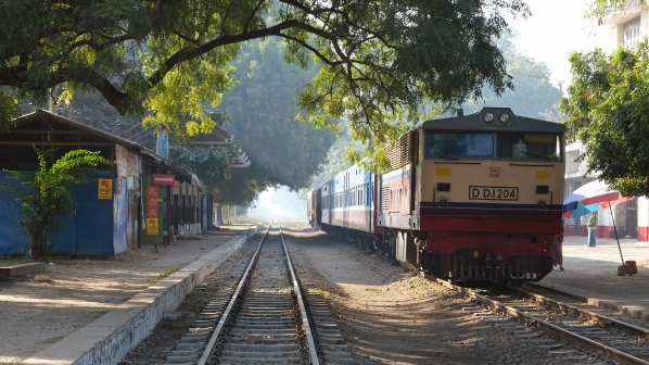 <strong>Incident Report: Landmine Explosion Halts Yangon-Mandalay Railway Service</strong>